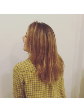 カタチヘアー(HAIR) スナオ。。カワイイ。。春。。。アヤンダ。。セミロングのカタチ