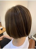 大人可愛い20代30代40代小顔ワンサイドショートボブ丸み前下がり