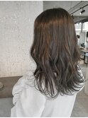 【グレージュ×ゆる巻き】