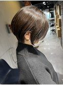 横顔美人ショート