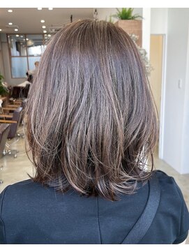 ピークス(PEAKS) 大人可愛いくびれミディアムレイヤーボブウルフハイライト恵比寿