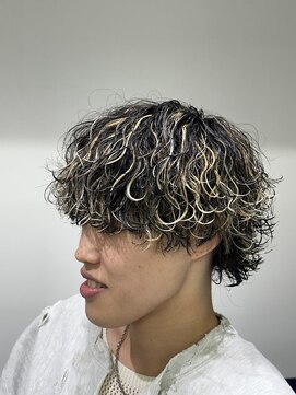 リバティシェアバーバー 銀座(LIBERTY SHARE BARBER) 波巻きスパイラル<理容室><銀座>