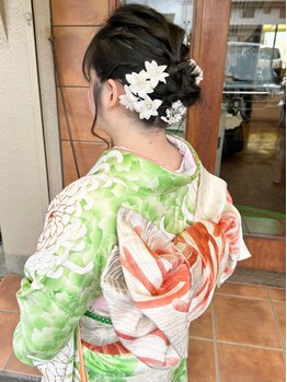 サロンド マーチの写真/【中小田井駅徒歩約10分】着付けとヘアセットが同時にできる◎大切な日を華やかに可愛く演出♪