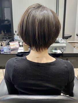 ハルキ ミナト ジャパン オオサカ(HARUKI MINATO japan OSAKA) 30代40代50代小顔似合わせカットくびレイヤーエモージュ大人可愛