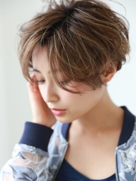 ユール 自由が丘(Yule) 【自由が丘】ハイライトの効いたハンサムショート☆