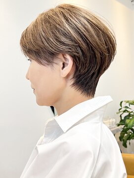 ファチュール(fAture.) 40代50代60代ハンサムクールショート小顔グレージュカラー