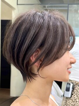 ビュー トウキョウ(VIEW TOKYO) 10代20代30代40代小顔顔まわり似合わせ耳かけショート