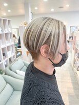 エルフ(elf)&nbsp;アンブレラカラー×ホワイトベージュ/ にしじまみえ