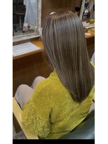 ヘアーサロン アトリエ(Hair salon ATORIE)&nbsp;ロングレイヤーハイライトカラージンジャーグレージュ