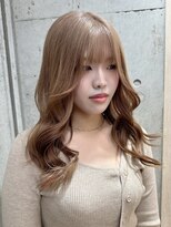 サンク 原宿 表参道(cinq)&nbsp;ミルクティーベージュ顔周りレイヤーカット韓国風ハイトーン20代