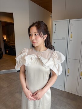 スリーバイザサロン(THREE by the salon) ハーフアップ