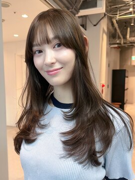 アルバム 銀座(ALBUM GINZA) ロング暗めカラーグレージュ韓国ヘア顔周りレイヤー_F21116