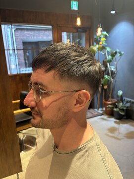 アンドワークス 2nd(&WORKS) スキンフェードクロップ