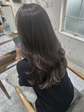 フォンド 津田沼(fond.) 黒髪/オリーブグレー/小顔/ココアベージュ/津田沼駅