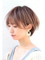 リタ(Lita)&nbsp;フィット感が命！　耳かけショート　小顔カット