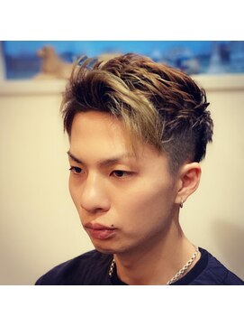 アマレーナ(AMARENA) 前髪立ち上げツーブロ