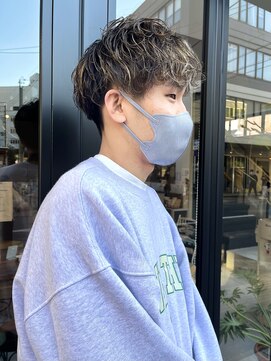 ヘアー アイス ルーチェ(HAIR ICI LUCE) ハイライトカラー メンズパーマ メンズカット 担当中西