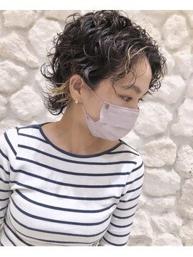 モアナ バイ ヘッドライト 二俣川店(Moana by HEADLIGHT) Moana#ウルフカット#スパイラルパーマ#ハイライト