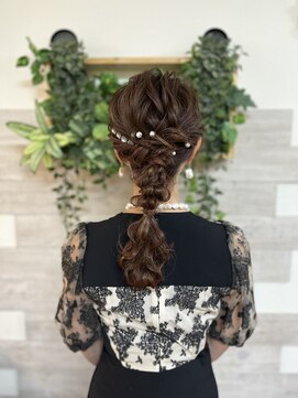 ロカット サロン(Roquat Salon) ロングあみおろしヘアアレンジ【立川/卒業式袴/立川南/袴着付】