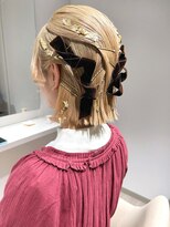卒業式ボブヘアセット/タイトヘアアレンジ/金髪ボブ