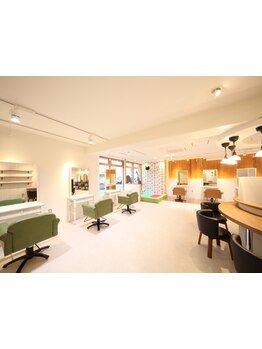 【キッズスペースあり】お子様連れ大歓迎☆家族で通える大人気サロン◎