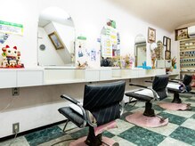 渚美容室の雰囲気（明るい店内でリラックスしながら施術を受けられます♪）