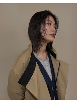 トーチ(torch) レイヤーカットで顔まわり軽めミディ