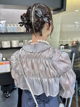 ケンジ 横浜(KENJE) ツインアレンジ/タイトヘア/同窓会ヘア/お呼ばれヘア