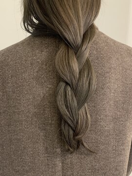 ライン(LINE) ブリーチなしダブルカラー/オリーブベージュ