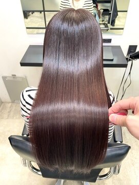 キュア 池袋(CURE) 7トーンブリーチなしワインレッド×髪質改善ストレート #023