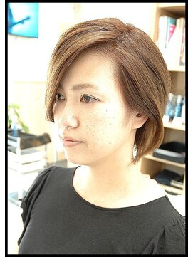 メタ(META) カット+ハイトーンカラー(アプリエカラー)