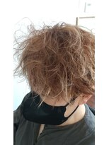 ヘアーサロン くらなみ&nbsp;２ブロックスタイル＋パーマ＋メッシュ