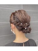 ヘアアレンジ ロープ編みシニヨンアップスタイル 結婚式お呼ばれ