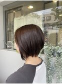 前下がりショートヘア