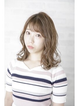 アフロディーテ 銀座(APHRODITE GINZA) ミディアム/デザインカラー/シルキーベージュ/斜めバング/銀座