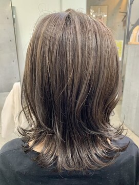 ヘアー アイス 御器所本店(HAIR ICI) 20代30代アッシュグレージュミディアムウルフ伸ばしかけ抜け感