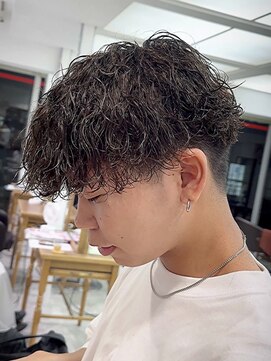 オーシャントーキョーウエスト 心斎橋 (OCEAN TOKYO WEST) 波巻きパーマメンズツイストスパイラルパーマツーブロック