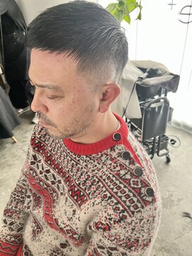 ヒュッゲプラス(hygge+) 軽めクロップスタイル