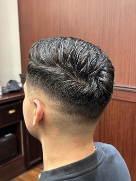 ブロートーキョー(BroTokyo) MEN'Sアッシュミドルスキンサイドパート×フェードカット