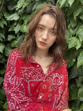 レオニード 表参道(LEONID) セミロング　グラマラスカール　ヌーディーベージュ