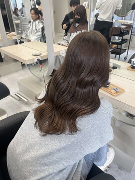 エイトサッポロ 札幌大通り店(EIGHT sapporo) 透明感beige