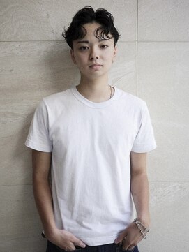 フィルムス 大阪本町(FILMS) 濡れ髪センターパート