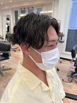 ウェイビーエフティフィフス 横浜西口(WAVEY ft.fifth)&nbsp;横浜波巻きパーマツイスパツイストスパイラルパーマ緩め弱め30代