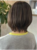 シルエット◎くびれショート×ハイライト透明感カラー