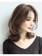 ミディアムレイヤー白髪ぼかしカラー３０代４０代５０代６０代