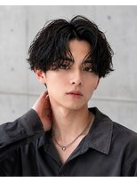 オラ ボーテ(Aura Beaute)&nbsp;センターパート ニュアンスパーマ アップバング ツーブロック