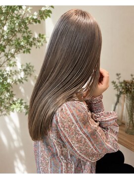 ファムバイアヴァンス(Femme by AVANCE.) シルクグレージュストレート