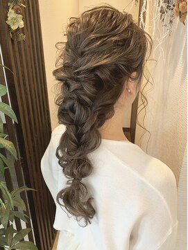 ラグ(Lagu) お呼ばれヘア