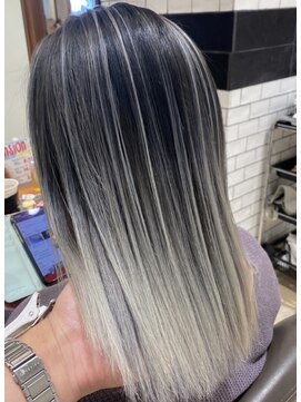 シエラ 心斎橋(CIERA.) CIERA.バレイヤージュ×シルバーash