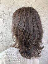 ウィクシー(wixy)&nbsp;ラベンダーグレージュ　【臼井綾佑】